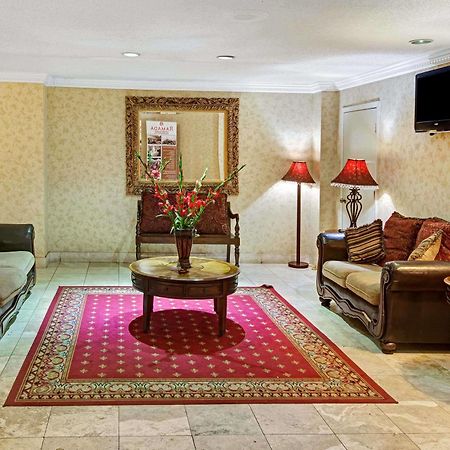 Ramada Overland Park Mission Exteriér fotografie