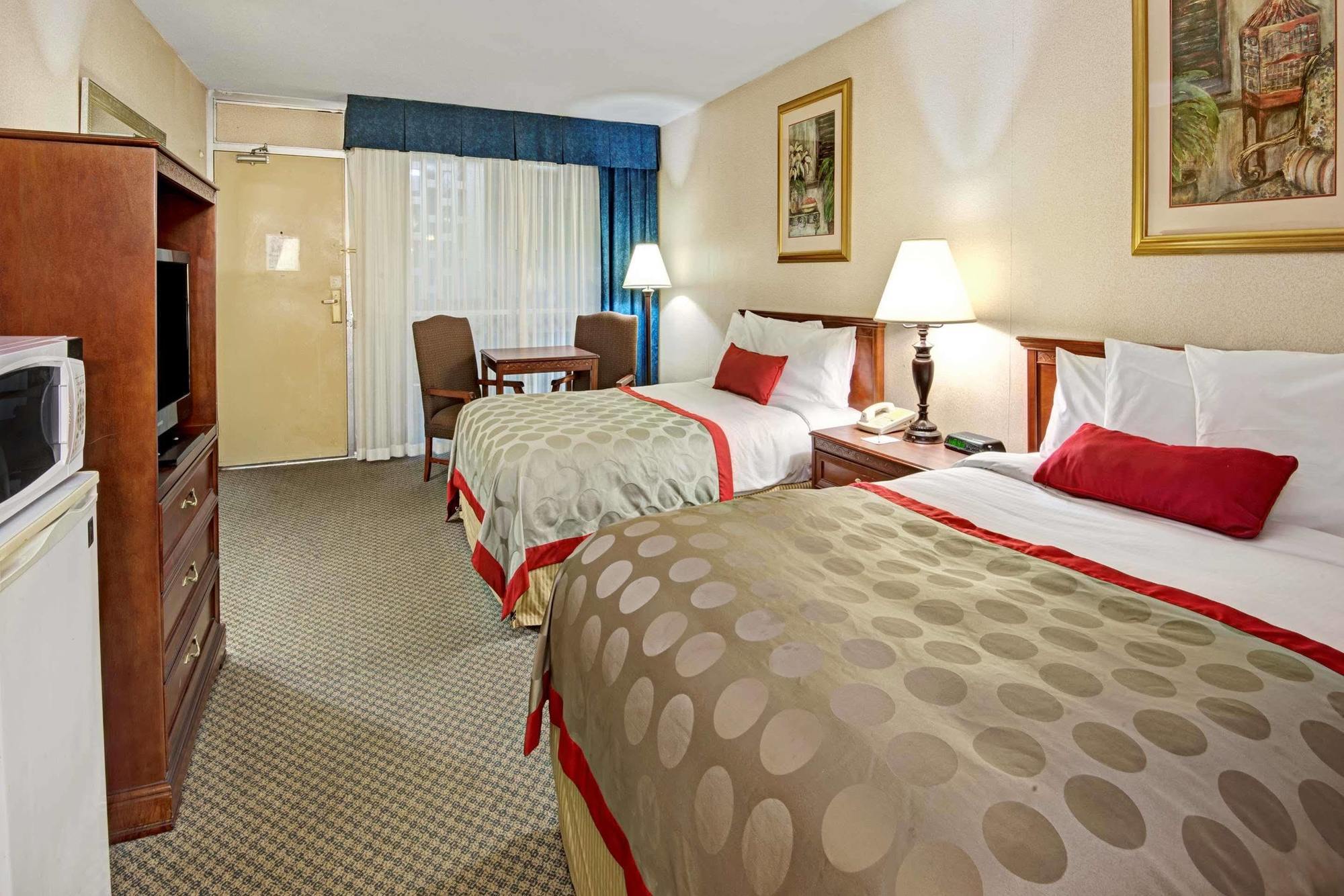 Ramada Overland Park Mission Exteriér fotografie