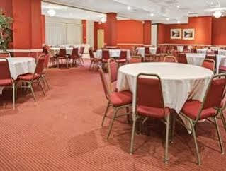 Ramada Overland Park Mission Exteriér fotografie